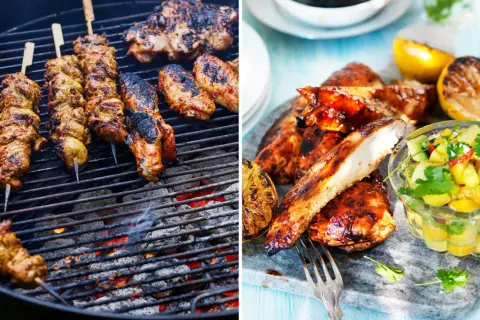 Grilla kyckling på kolgrill, med spett och vingar. Bredvid ligger saftiga kycklingfiléer med mangosalsa och grillade citroner.